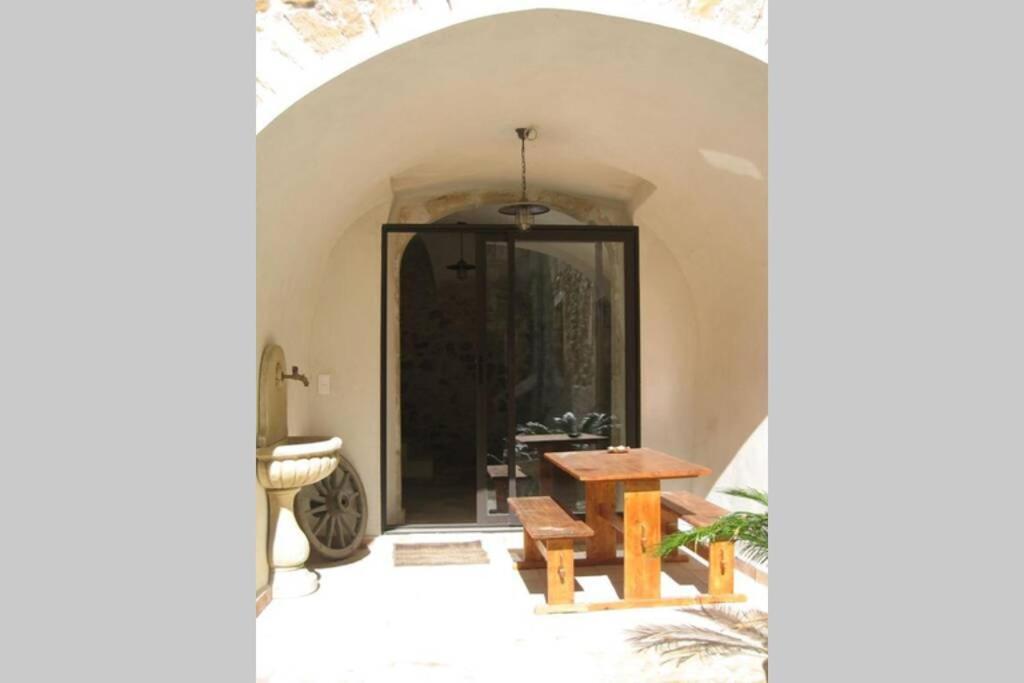 Grand Gite Salavas Exterior foto